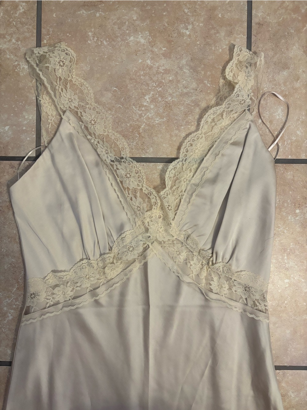 Abercrombie & Fitch Cream Lace-Trim Maxi Slip Dress - Picture 3 of 6